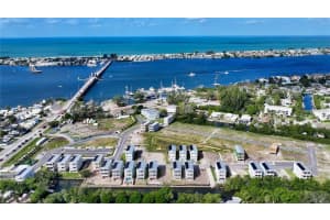 111 4th St S, BRADENTON BEACH