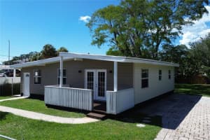 107 E Spruce St, TARPON SPRINGS 107 E Spruce St, TARPON SPRINGS