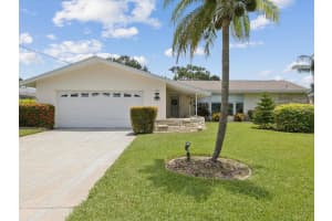 1745 Harbor Cir W, LARGO