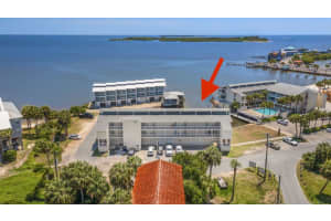 82 2nd St #212, CEDAR KEY