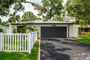 10615 Orange Blossom Ln, SEMINOLE