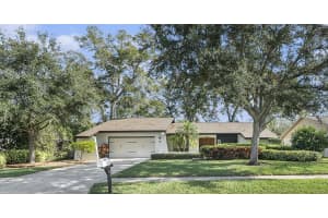 2383 Indian Trl E, PALM HARBOR