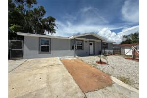 7213 Country Club Dr, HUDSON