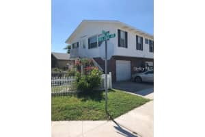 333 133rd St E #b, MADEIRA BEACH