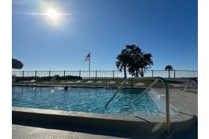 514 Windrush Bay Dr, TARPON SPRINGS