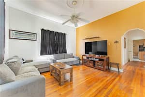 3321 W Woodlawn Ave, TAMPA