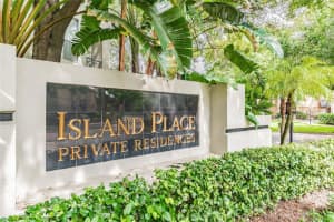 625 Tropical Breeze Way, TAMPA