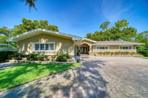 1666 Robin Hood Ln, CLEARWATER