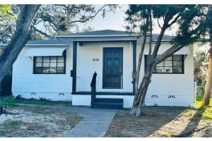 2506 Auburn St S, ST PETERSBURG