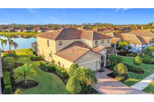 6467 Willowshire Way, BRADENTON