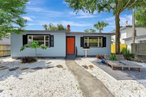 828 22nd Ave N #apt. East, ST PETERSBURG