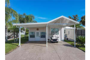 195 Gracie Ave S, FROSTPROOF 195 Gracie Ave S, FROSTPROOF