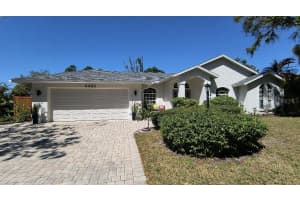 4432 Greenfield Ave, SARASOTA