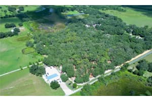 1 Sendcastle Dr, GROVELAND