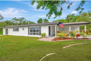 617 Lake Holloway Blvd, LAKELAND