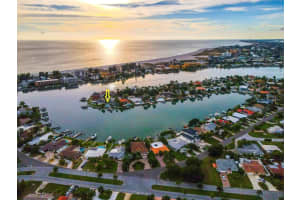 10103 Tarpon Dr, TREASURE ISLAND