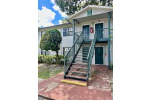 203 Pine Tulip Ct #202, TAMPA