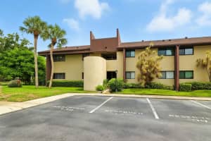 825 S Village Dr N #201, ST PETERSBURG