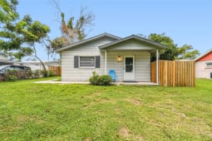 5835 & 5839 12th St, ZEPHYRHILLS