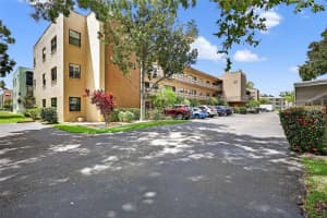 5975 Terrace Park Dr N #209, ST PETERSBURG