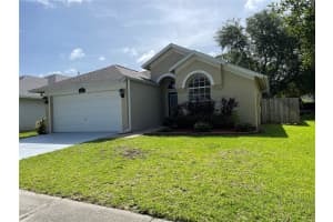 1527 Scotch Pine Dr, BRANDON