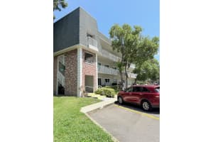 2426 Persian Dr #38, CLEARWATER