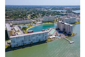 4525 Cove Cir #304, ST PETERSBURG