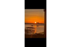 689 Lake Howard Dr Nw #3b, WINTER HAVEN