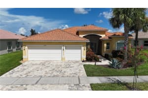 16244 Diamond Bay Dr, WIMAUMA