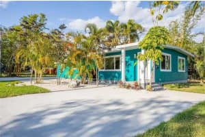 2470 47th St S, ST PETERSBURG