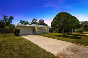 5242 45th Ave N, ST PETERSBURG