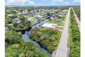 2803 Riverside Dr, PUNTA GORDA