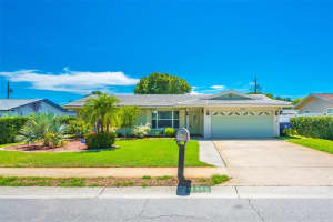 11290 142nd St, LARGO