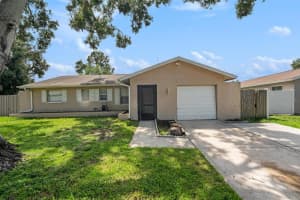 8913 90th Way, SEMINOLE