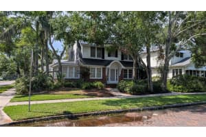 456 17th Ave Ne, ST PETERSBURG