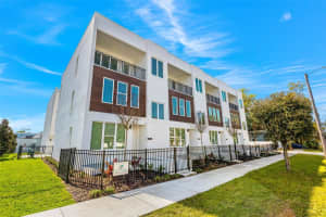 121 E Warren Ave #3, TAMPA