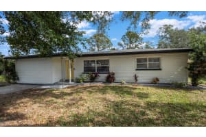1357 S Betty Ln, CLEARWATER