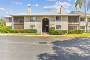 2087 Hunters Glen Drive #128, DUNEDIN