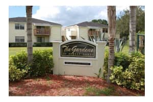 132 Sabal Ct #b, OLDSMAR