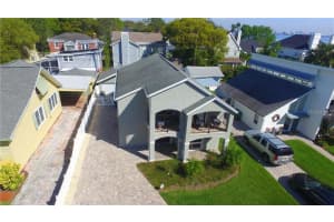 2905 W Bay Court Ave, TAMPA
