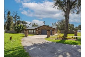 5221 Pine St, SEFFNER