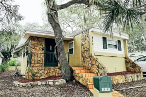 814 Elkan Dr, TARPON SPRINGS