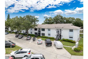 4508 S Oak Dr #t42, TAMPA