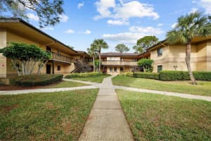 2679 Sabal Springs Cir #203, CLEARWATER