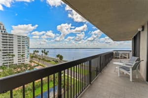 2413 Bayshore Blvd #805, TAMPA