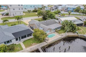 6613 Harbor Dr, HUDSON