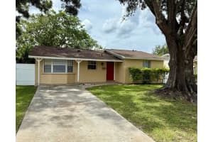 8804 Auburn Way, TAMPA