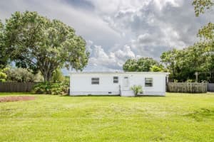 625 Camp Rd, COCOA