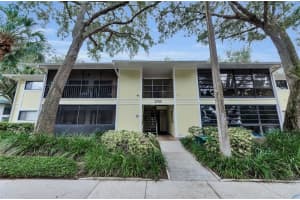 3295 Fox Chase Cir N #104, PALM HARBOR