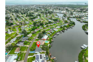 423 Flamingo Dr, APOLLO BEACH